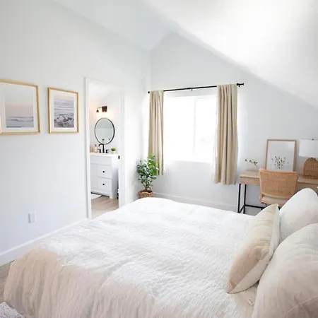 Villa Luxurious, Beautiful, Modern, King Bed